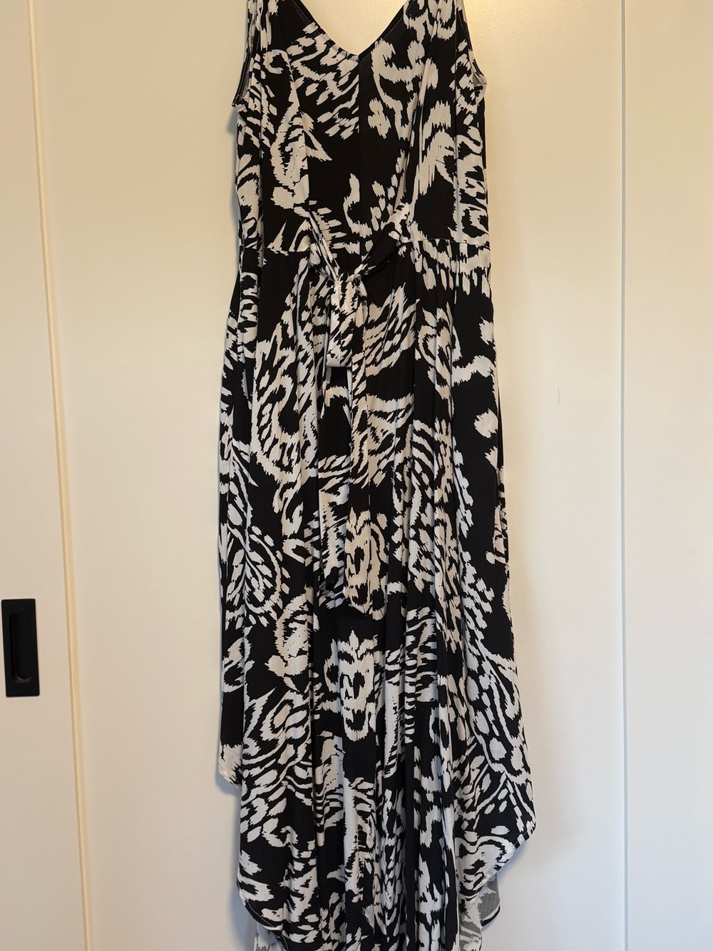 1.STATE Black & White Abstract Print jumpsuit angled hem size L